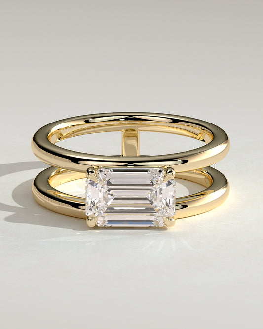 2.0 CT Emerald Cut Moissanite Soliatire Engagement Ring