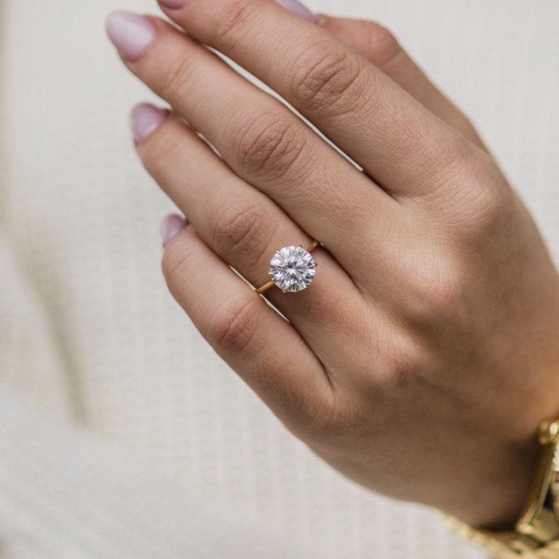 3.0 CT Round Solitaire Moissanite Engagement Ring - crownmoissanite