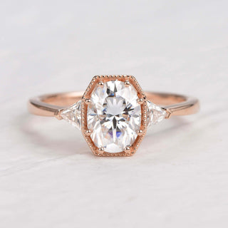 1.33 CT Oval Shaped Moissanite Three Stones Engagement Ring - crownmoissanite