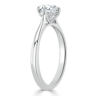 0.75 CT Round Cut Solitaire Moissanite Engagement Ring - crownmoissanite