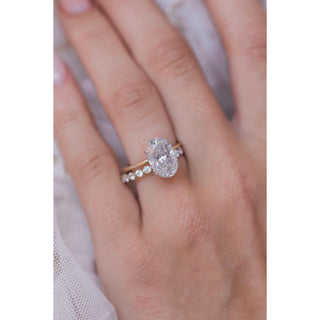 4.0 CT Oval Solitaire Moissanite Engagement Ring - crownmoissanite