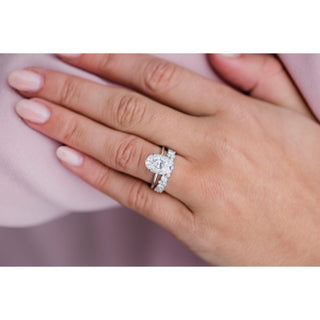 4.0 CT Oval Solitaire Moissanite Engagement Ring - crownmoissanite