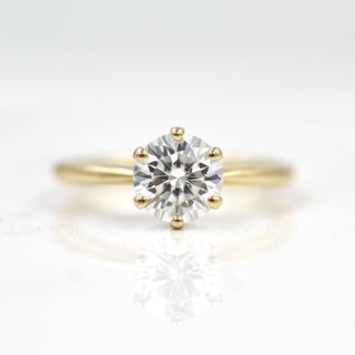 1.0 CT Round Cut Solitaire Moissanite Engagement Ring - crownmoissanite