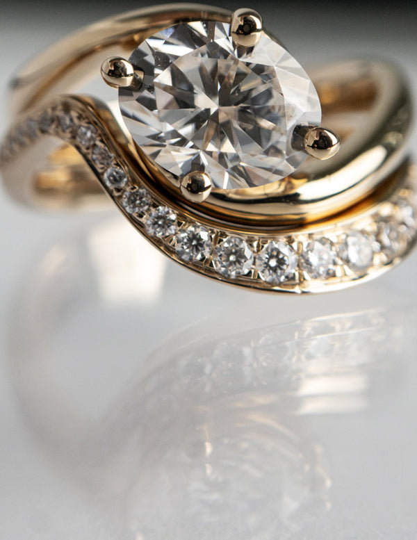 1.0 - 2.0 CT  Oval Cut Moissanite Solitaire Bridal Ring Set