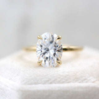 3.50 CT Oval Cut Solitaire Moissanite Engagement Ring - crownmoissanite