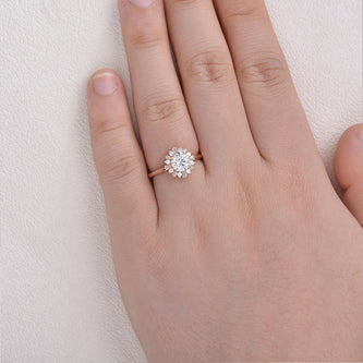 1.0 CT Round Cut Halo Moissanite Engagement Ring - crownmoissanite