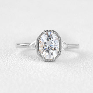 1.33 CT Oval Shaped Moissanite Three Stones Engagement Ring - crownmoissanite