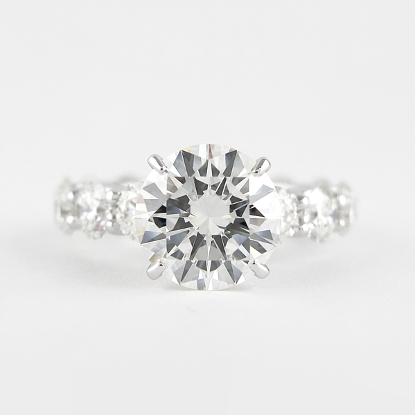 1.4 CT Round Shaped Moissanite Solitaire Engagement Ring - crownmoissanite