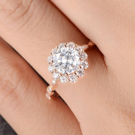 1.0 CT Round Cut Halo Moissanite Engagement Ring - crownmoissanite