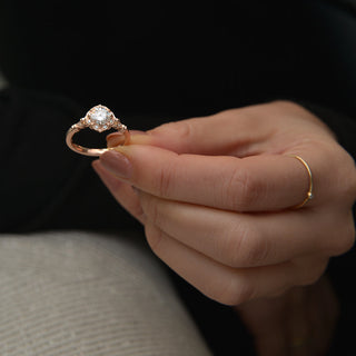 1.0 CT Round Cut Vintage Moissanite Engagement Ring - crownmoissanite