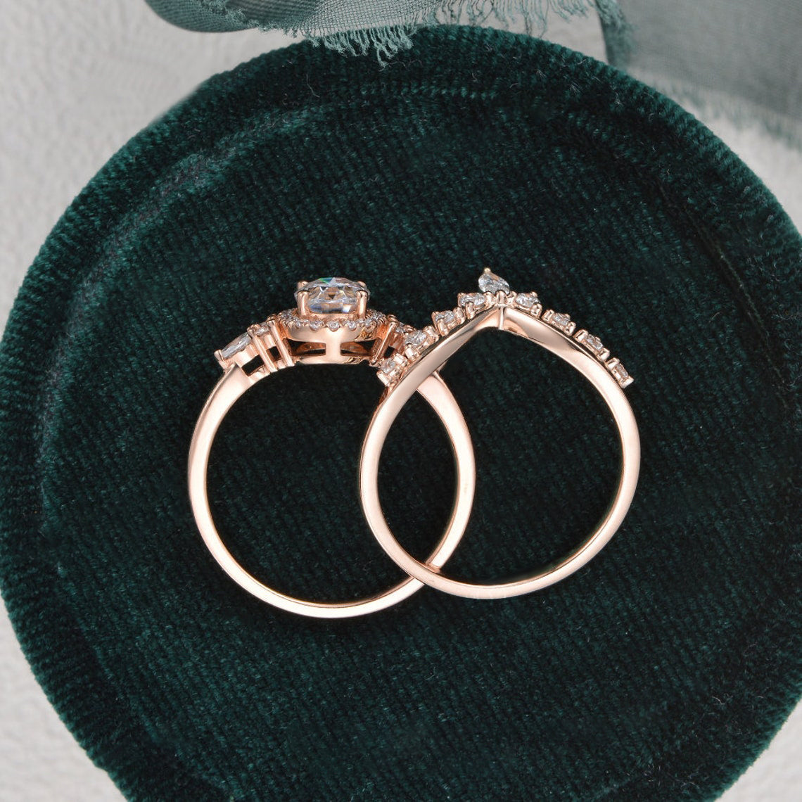 2.0 CT Oval Cut Cluster Halo Moissanite Bridal Ring Set - crownmoissanite