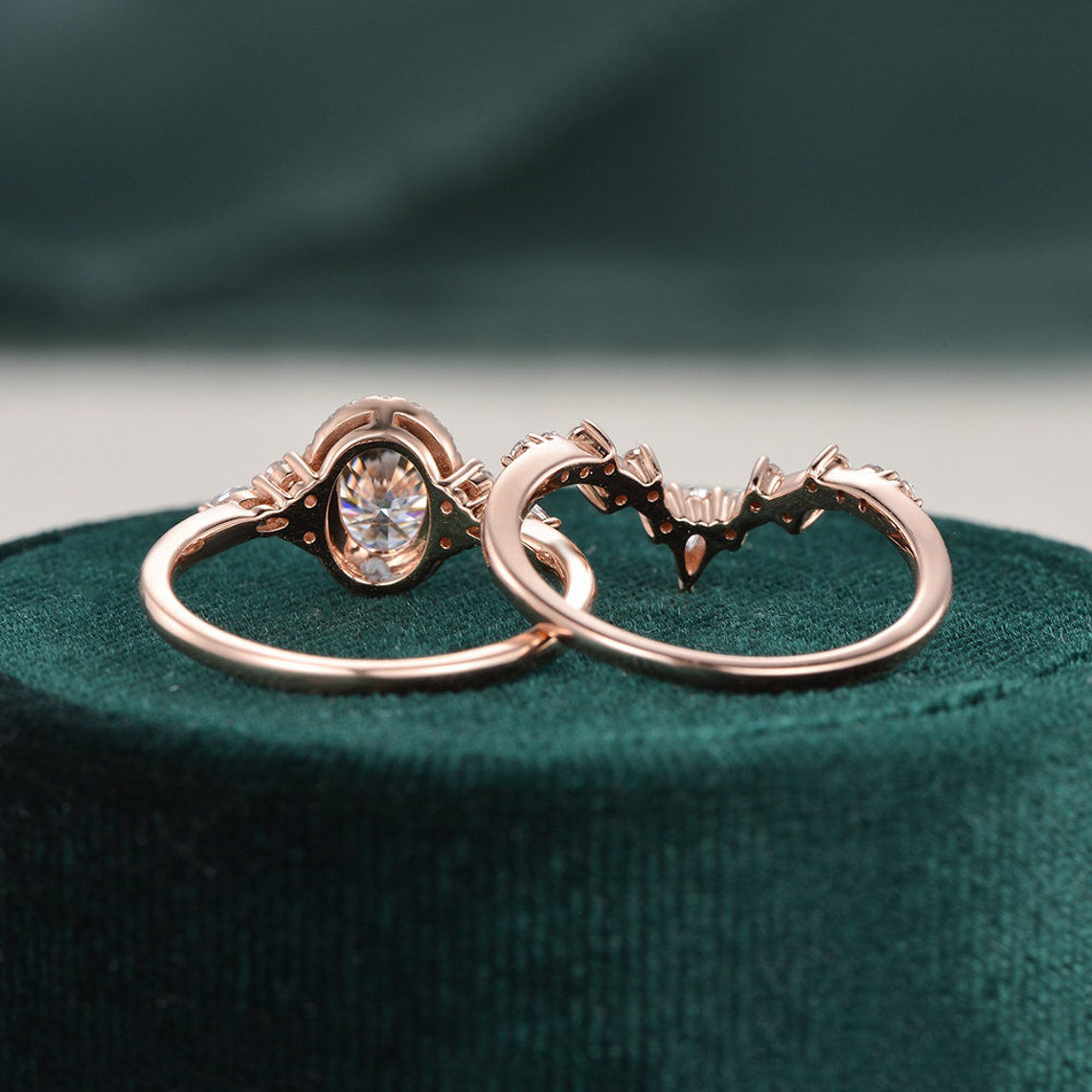 2.0 CT Oval Cut Cluster Halo Moissanite Bridal Ring Set - crownmoissanite