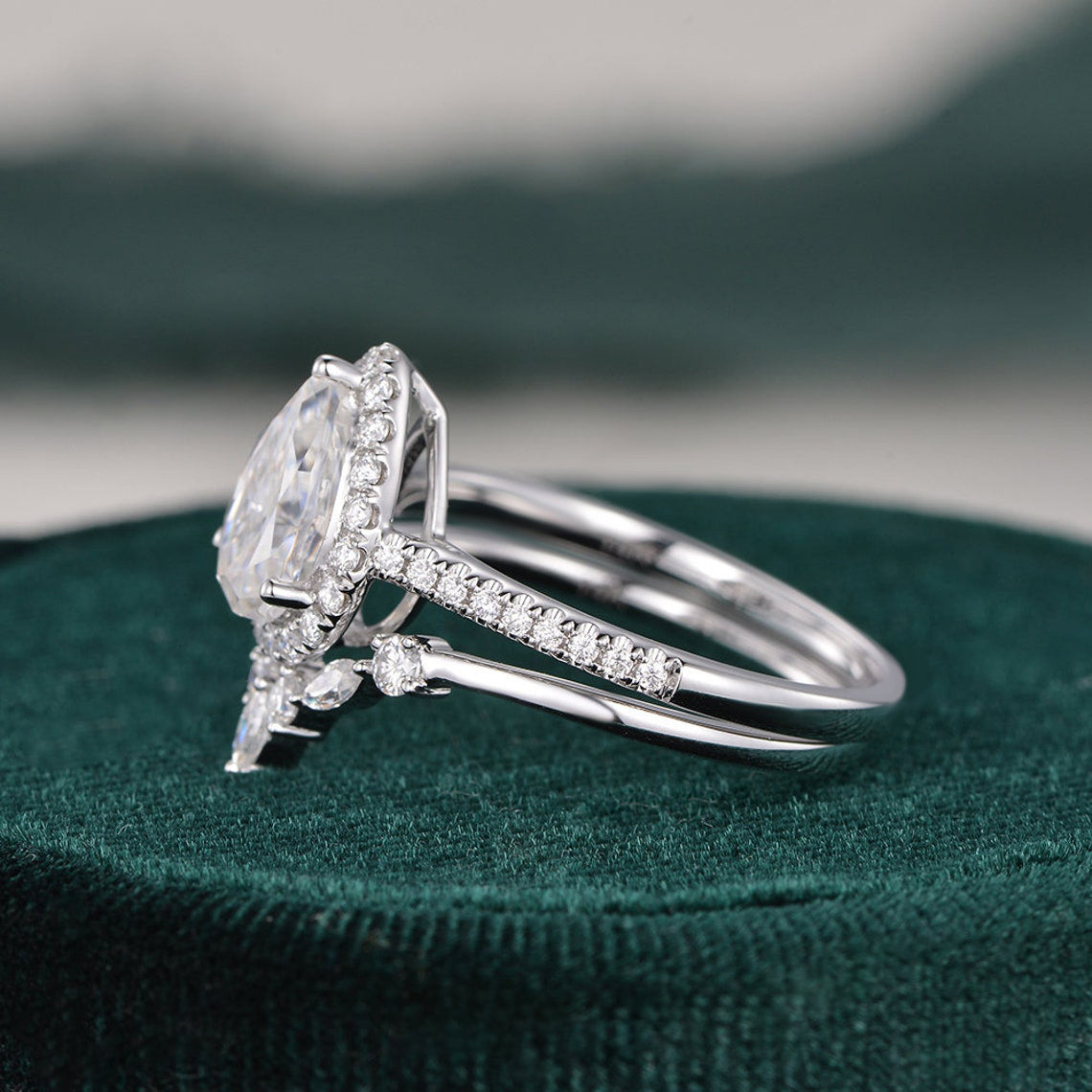2.0 CT Pear Shaped Moissanite Halo Bridal Ring Set - crownmoissanite