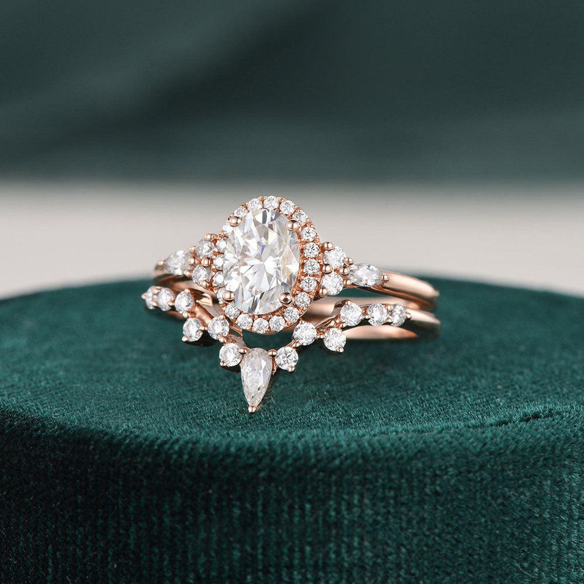 2.0 CT Oval Cut Cluster Halo Moissanite Bridal Ring Set - crownmoissanite