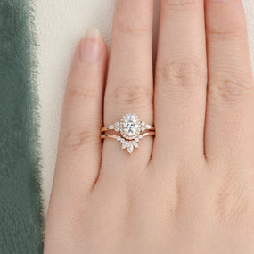 2.0 CT Oval Cut Cluster Halo Moissanite Bridal Ring Set - crownmoissanite