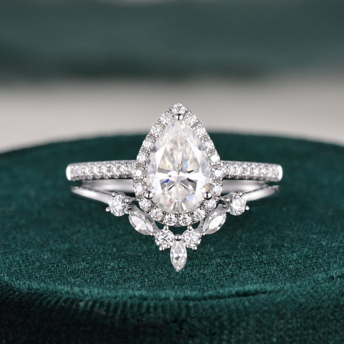 2.0 CT Pear Cut Halo Moissanite Bridal Ring Set - crownmoissanite