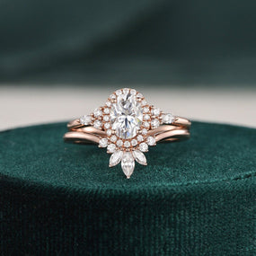 2.0 CT Oval Cut Cluster Halo Moissanite Bridal Ring Set - crownmoissanite