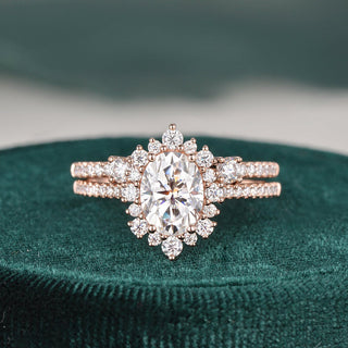 2.0 CT Oval Cut Halo Moissanite Bridal Ring Set - crownmoissanite