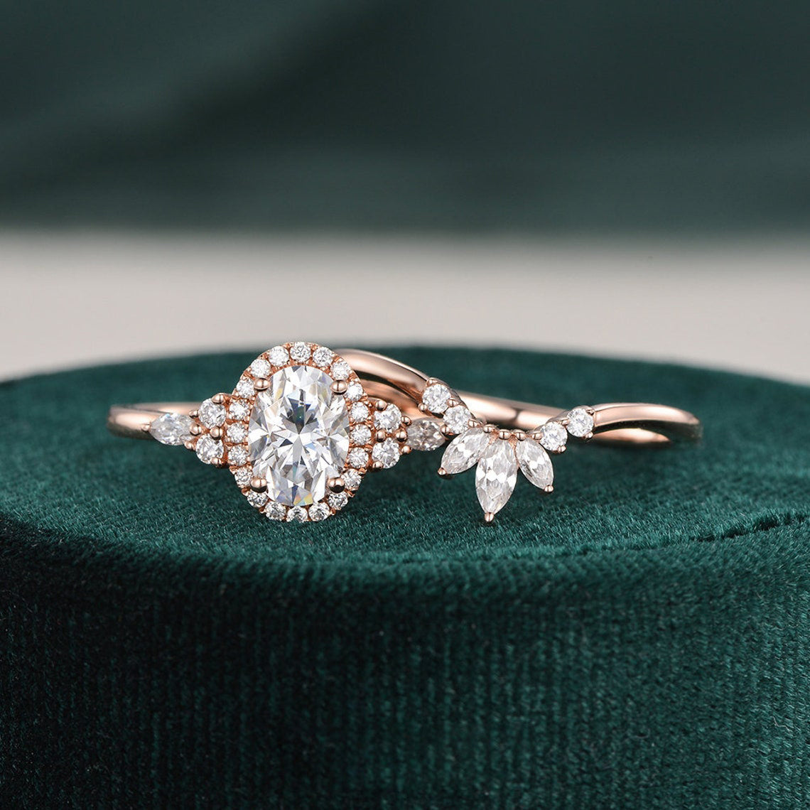 2.0 CT Oval Cut Cluster Halo Moissanite Bridal Ring Set - crownmoissanite