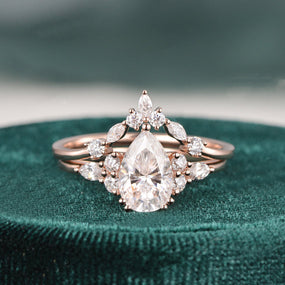 1.50 CT Pear Cut Cluster Moissanite Bridal Ring Set - crownmoissanite