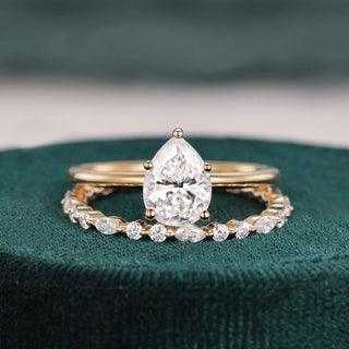 1.0 CT Pear Cut Solitaire Moissanite Bridal Ring Set - crownmoissanite