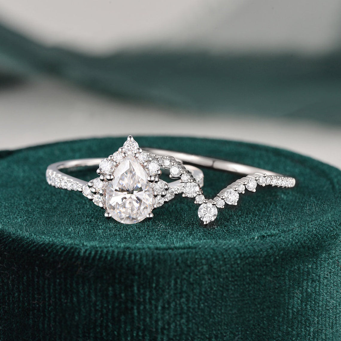 1.50 CT Pear Cut Cluster Moissanite Bridal Ring Set - crownmoissanite