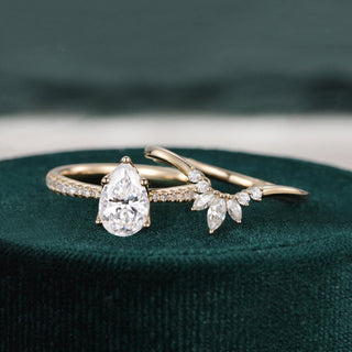 1.0 CT Pear Cut Solitaire Pave Setting Moissanite Bridal Ring Set - crownmoissanite