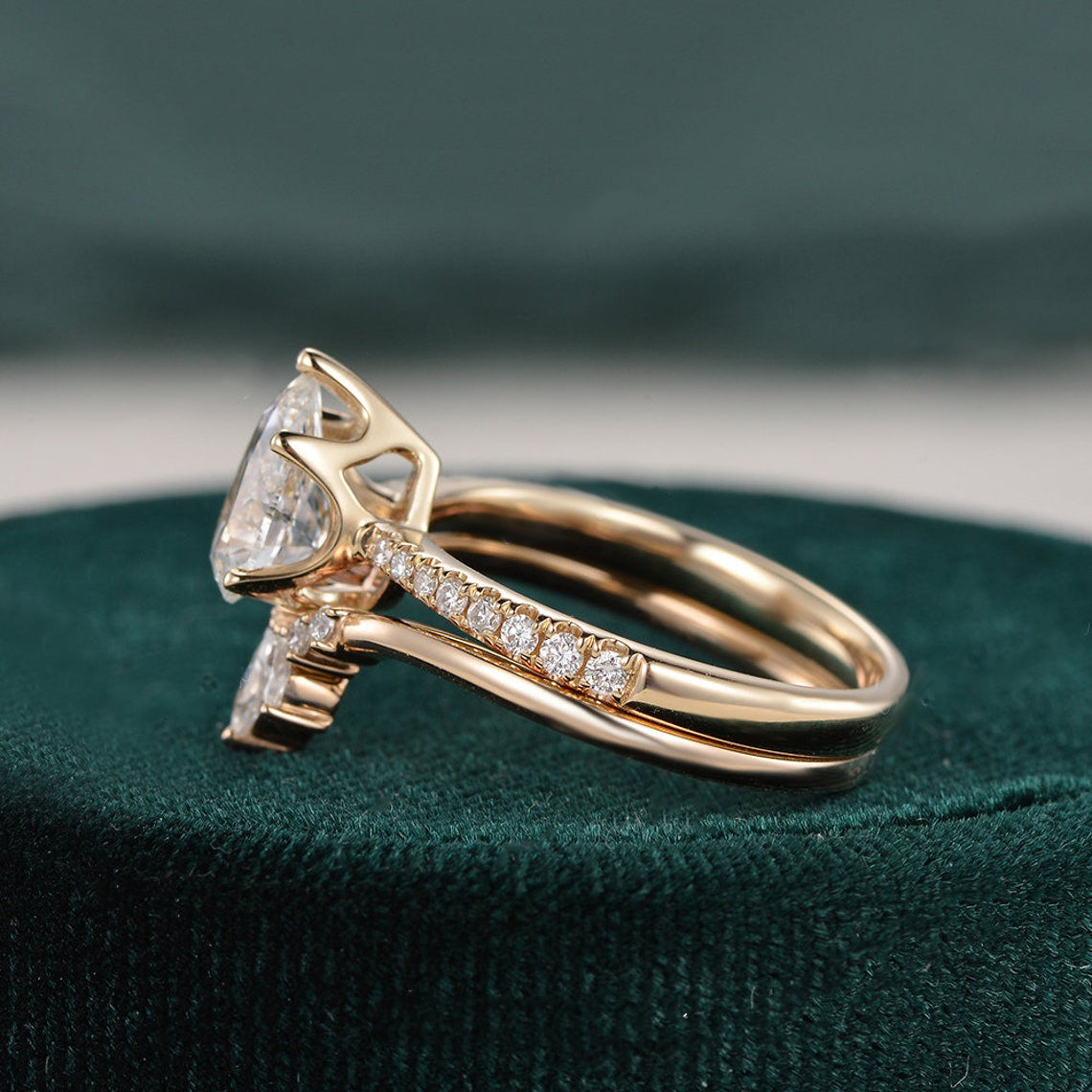 1.0 CT Pear Cut Solitaire Pave Setting Moissanite Bridal Ring Set - crownmoissanite