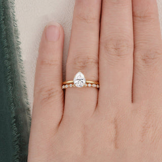 1.0 CT Pear Cut Solitaire Moissanite Bridal Ring Set - crownmoissanite