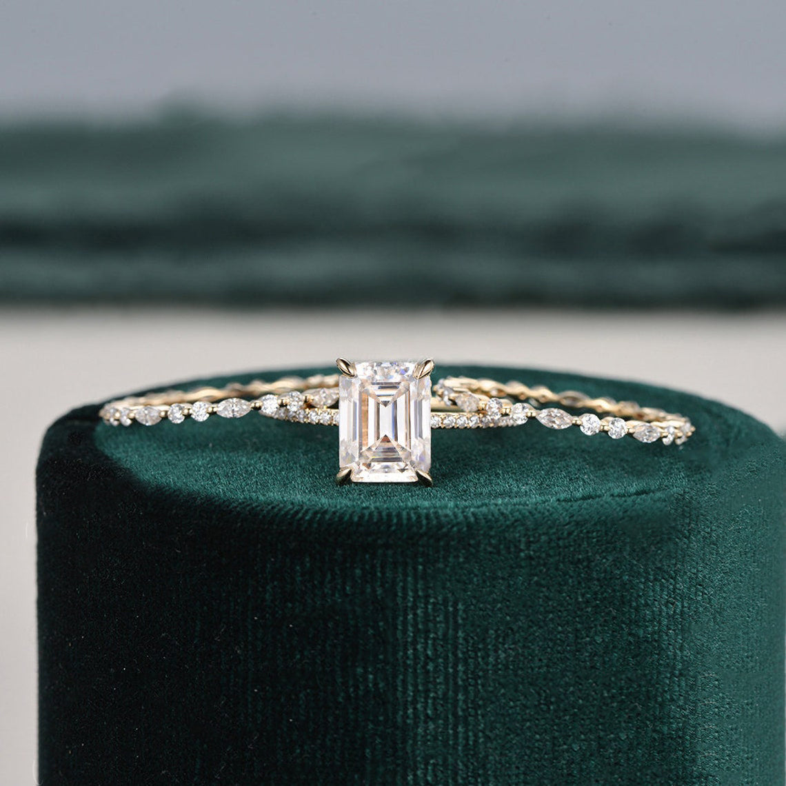2.50 CT Emerald Cut Solitaire Style Moissanite Bridal Ring Set - crownmoissanite