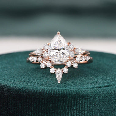 1.50 CT Pear Cut Cluster Moissanite Bridal Ring Set - crownmoissanite