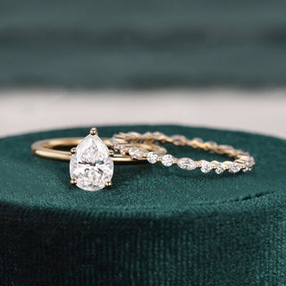 1.0 CT Pear Cut Solitaire Moissanite Bridal Ring Set - crownmoissanite
