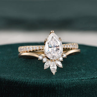 1.0 CT Pear Cut Solitaire Pave Setting Moissanite Bridal Ring Set - crownmoissanite