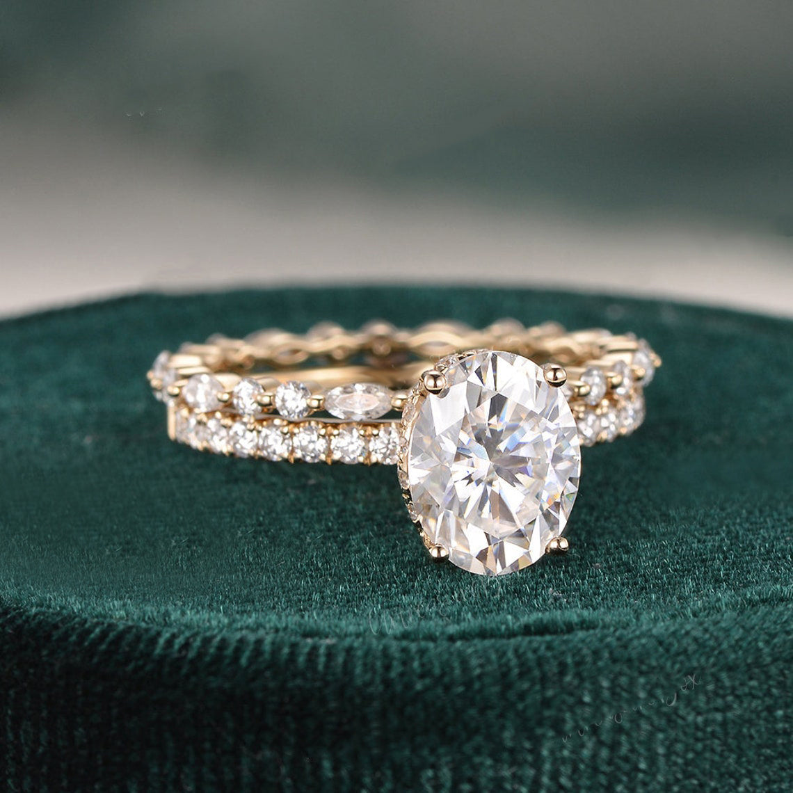 2.0 CT Oval Cut Solitaire Moissanite Bridal Ring Set - crownmoissanite