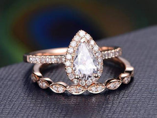 1.0 CT Pear Shaped Moissanite Halo Bridal Ring Set - crownmoissanite