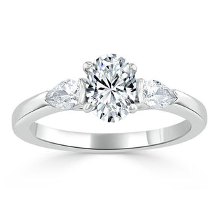 0.75 CT Oval Shaped Moissanite Three Stones Engagement Ring - crownmoissanite