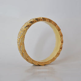 Round Stones Feather Style Men's Wedding Band - crownmoissanite