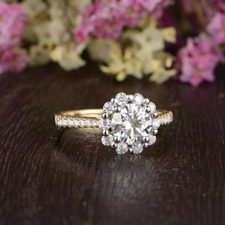 1.35 CT Round Cut Halo Moissanite Engagement Ring - crownmoissanite