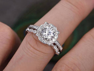 0.75 CT Round Vintage Style Moissanite Bridal Ring Set - crownmoissanite