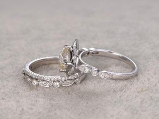 1.0 CT Cushion Floral Style Moissanite Bridal Ring Set - crownmoissanite