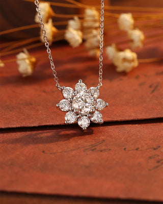 0.50 CT Round Moissanite Diamond Floral Necklace - crownmoissanite