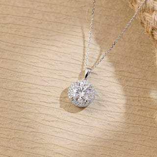 0.50 CT Round Moissanite Diamond Halo Necklace - crownmoissanite