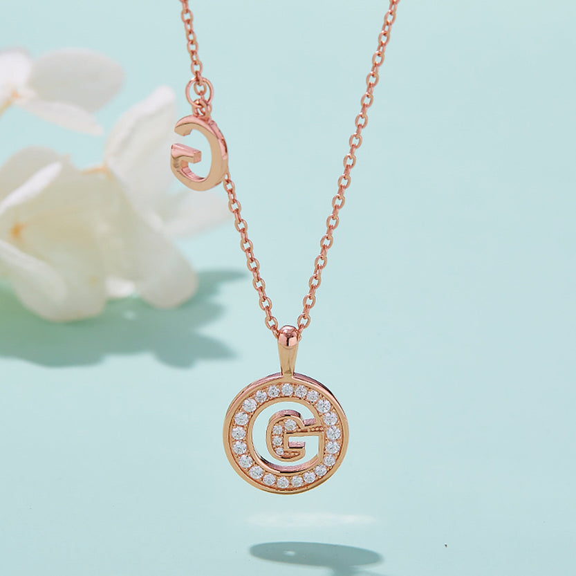 Customized "G" Letter Moissanite Diamond Necklace - crownmoissanite