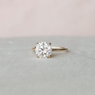 3.0 CT Round Cut Solitaire Style Moissanite Engagement Ring - crownmoissanite