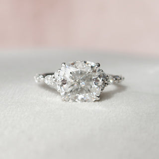 3.5 CT Round Cut Cluster Style Moissanite Engagement Ring - crownmoissanite