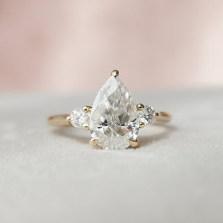 2.0 CT Pear Three Stone Moissanite Engagement Ring - crownmoissanite