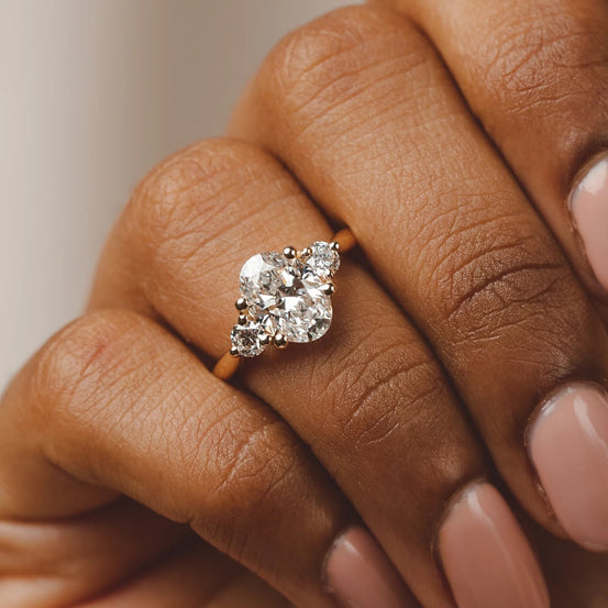 1.5 - 2.5 CT Oval Cut Moissanite Three Stone Engagement Ring