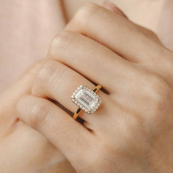 2.0 - 4.0 CT Emerald Moissanite Halo Engagement Ring