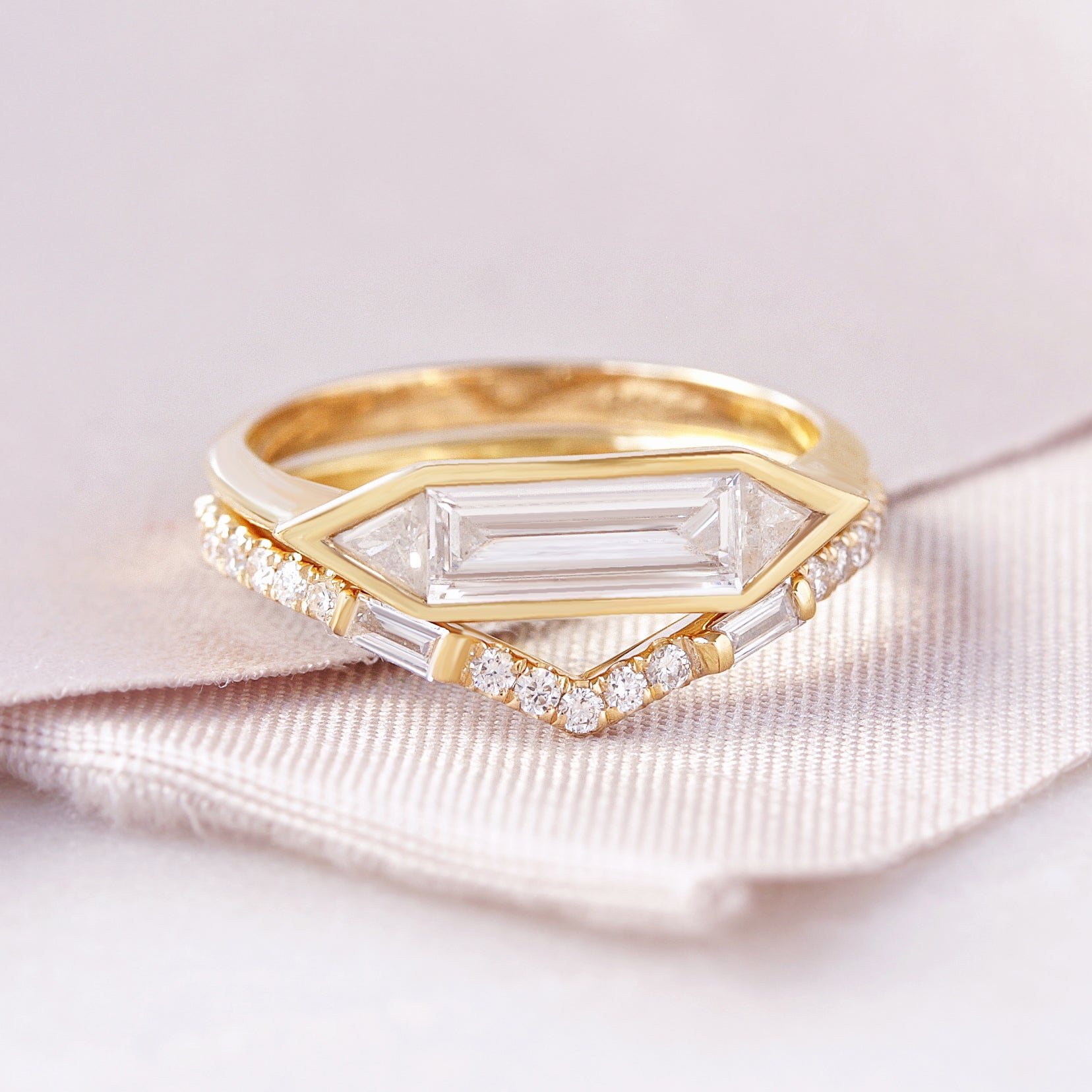 1.0 CT Baguette Moissanite Solitaire Setting Engagement Ring