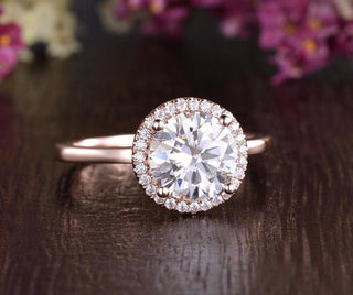 1.90 CT Round Cut Halo Moissanite Engagement Ring - crownmoissanite